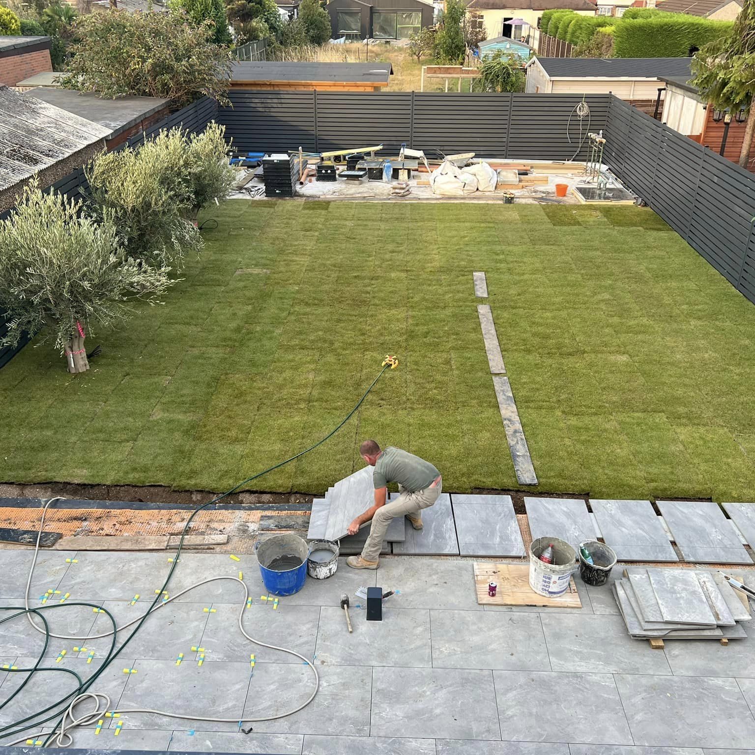 ILLY Project LTD working on large back garden